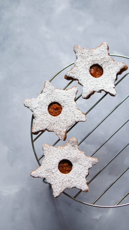 Linzer cookies - catalinapenciu.ro